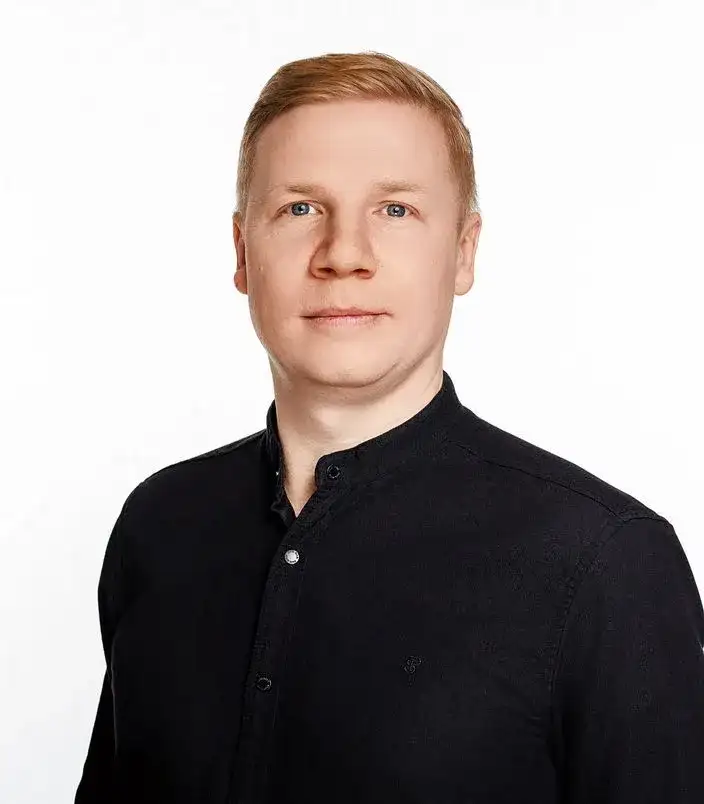 Дмитрий Маслов