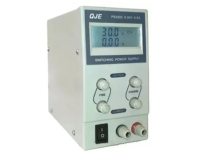 Импульсный источник питания 0–30 В с LCD