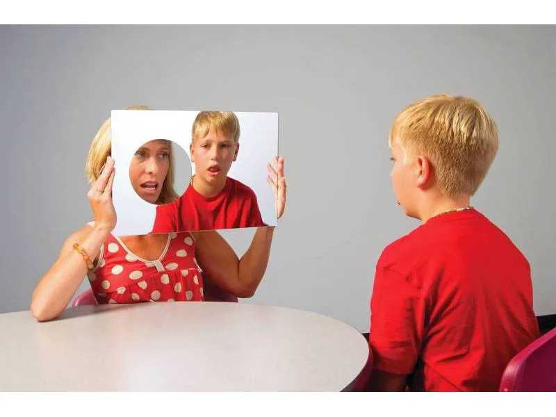 Логопедическое зеркало с отверстием из акрила