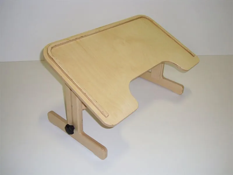 Напольный столик с регулируемым углом наклона столешницы