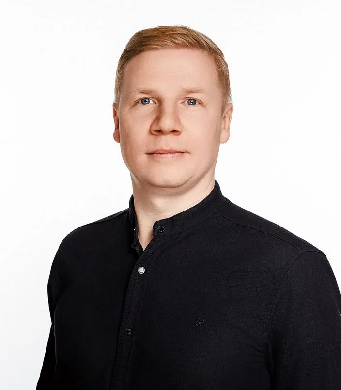 Дмитрий Маслов