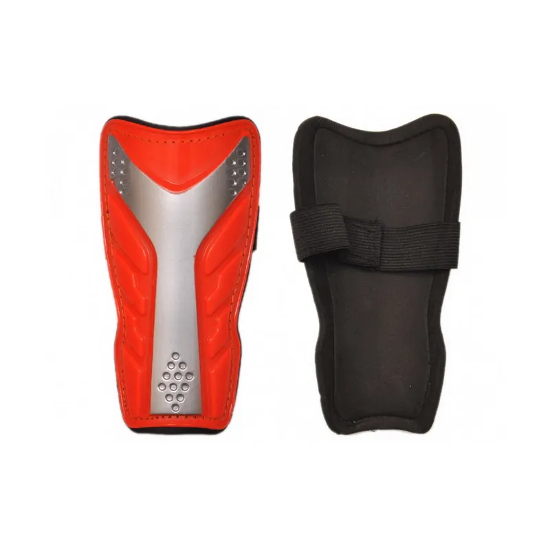 Щитки футбольные