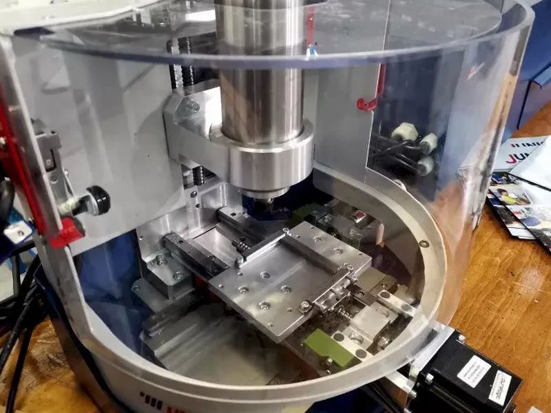 Вертикальный фрезерный станок Униматик ЮМ-Ф