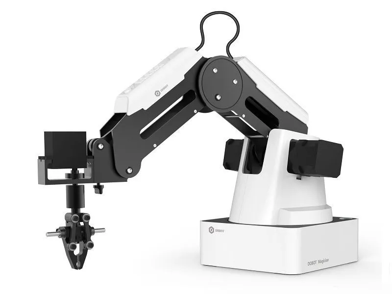 Dobot Magician EDU — настольный робот-манипулятор
