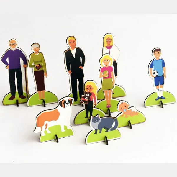 Набор фигурок Европеоидная раса (три поколения семьи)