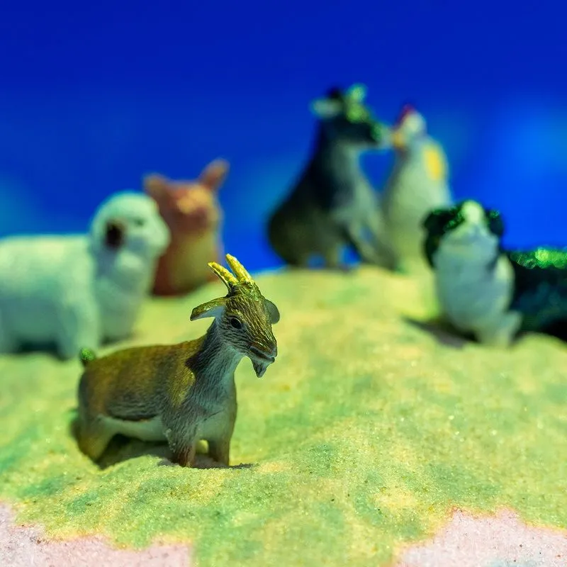 Тумба для песочницы «Домик» на колёсиках