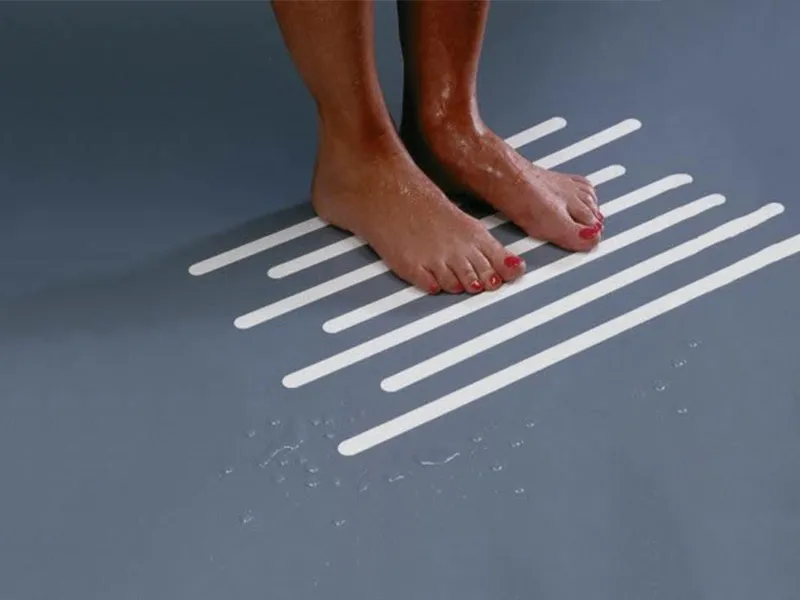 Лента в бассейн противоскользящая 25 мм х 5 м