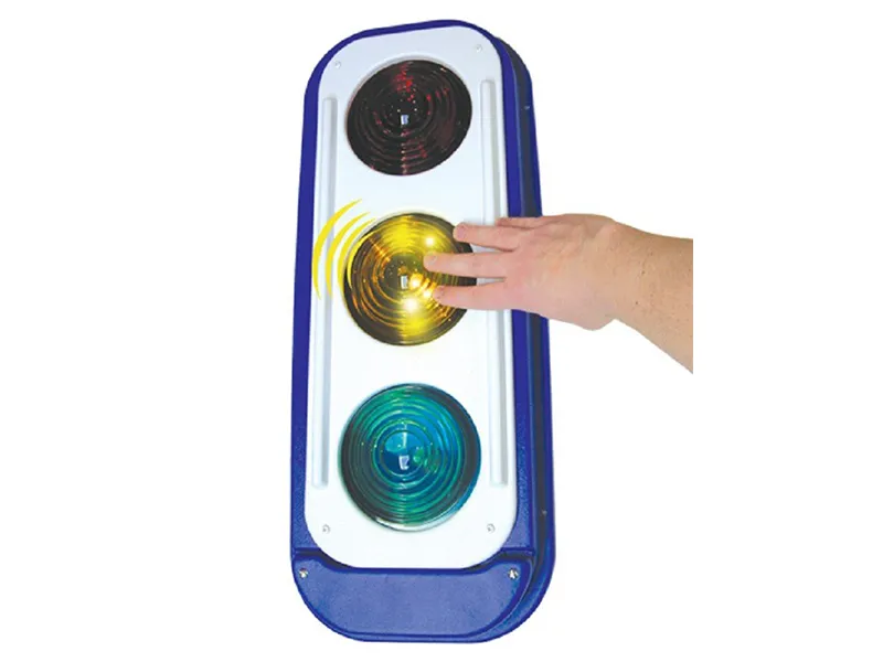 Игра для обучения принципам работы светофора