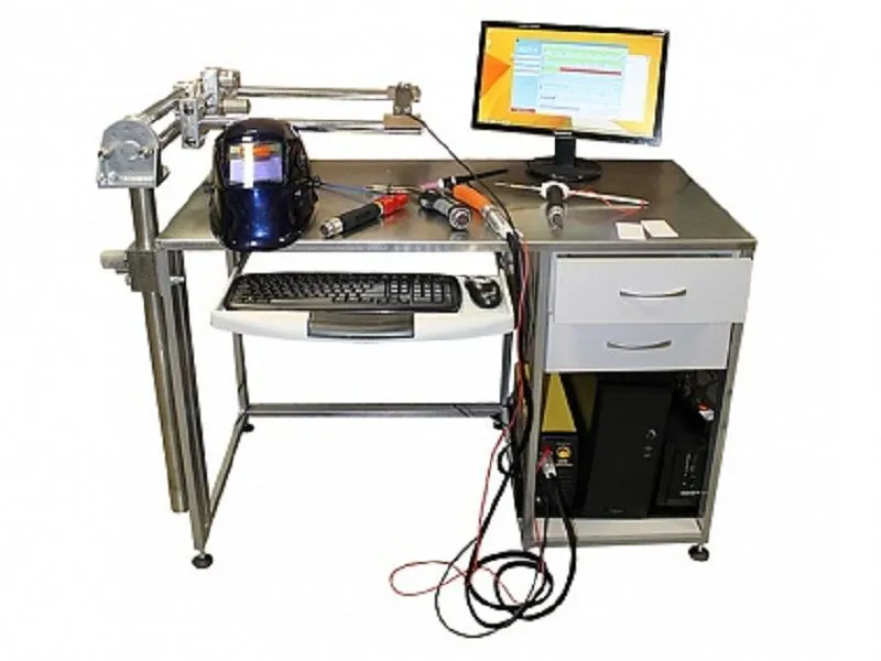 Виртуальный тренажер сварщика «Раскат» с 3D-шлемом