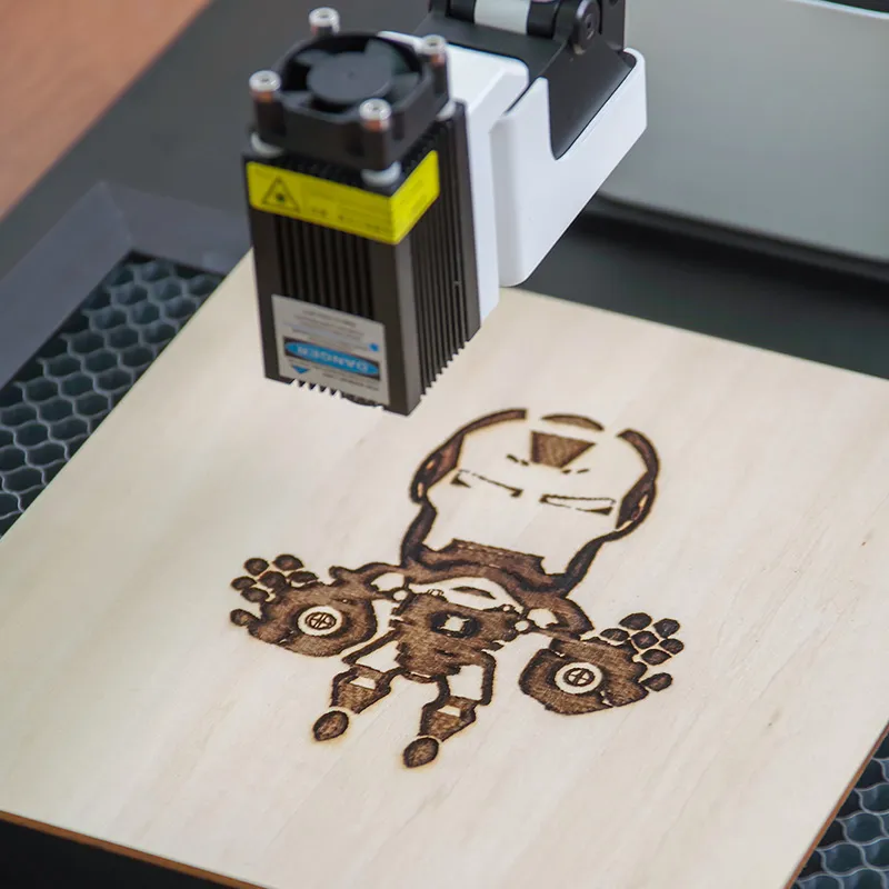 Четырёхосевой робот-манипулятор