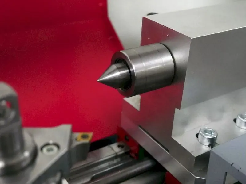 Настольный токарный станок ЧПУ Униматик ЮМ‑Т 300–2100 об/мин