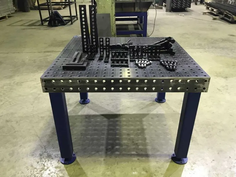 Сборочно-сварочный стол с крепежными элементами