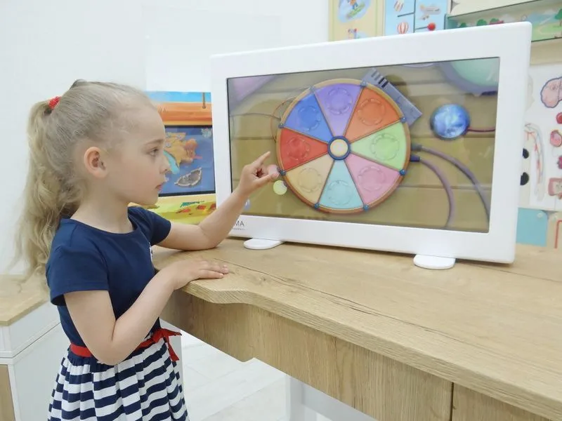 Стол логопеда Logo Edu с сенсорным ПК 25"