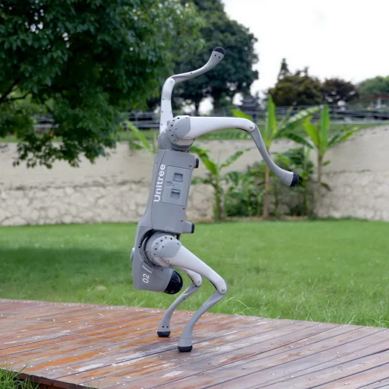 Бионический четырехопорный робот бренда Unitree модели Go2 версии Air