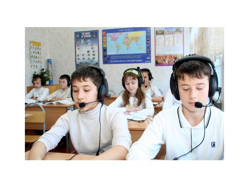 ДИАЛОГ-М 12 мест. Мобильный лингафонный кабинет