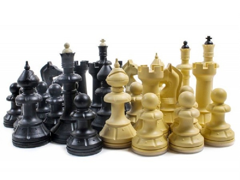 Шахматные фигуры Айвенго пластиковые (в картонной упаковке)