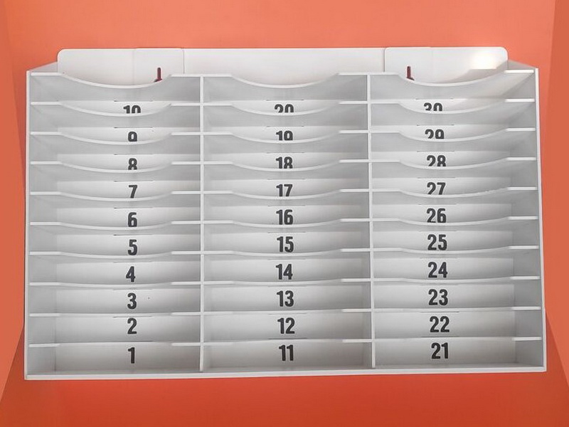 Настенные полки для хранения сотовых телефонов