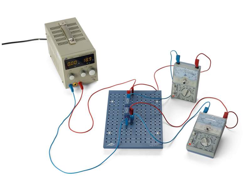 Лабораторная установка Делители напряжения