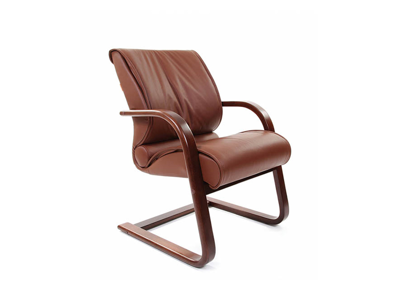 Кресло CHAIRMAN (нат.кожа, дерев.каркас), цвет черный