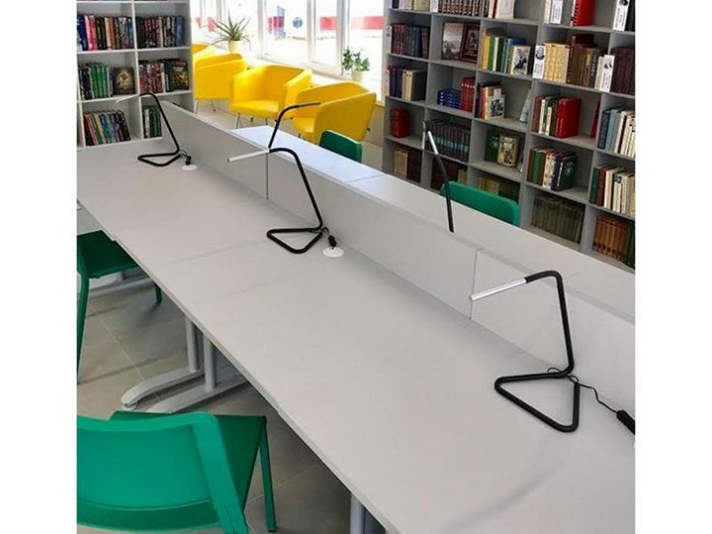 Стол для чтения