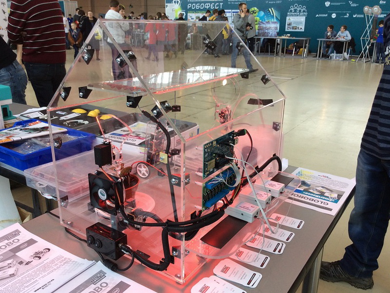 Робототехнический комплекс НАУРОБО «Умная теплица» (модель умной теплицы)