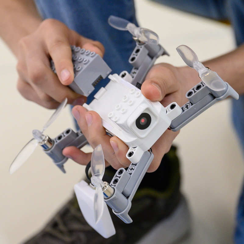 Набор учебных квадрокоптеров «Пиксель-Вжик — шоу дронов» (10 шт)