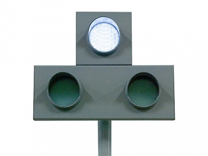 Светофор транспортный для железнодорожных переездов