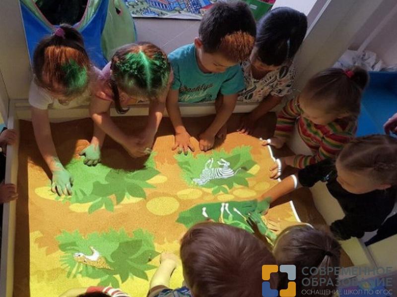 Интерактивная песочница "Полянка"