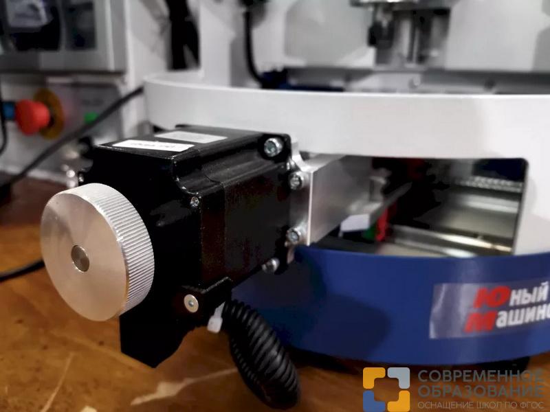 Вертикально-фрезерный станок с ЧПУ «Униматик ЮМ-Ф»