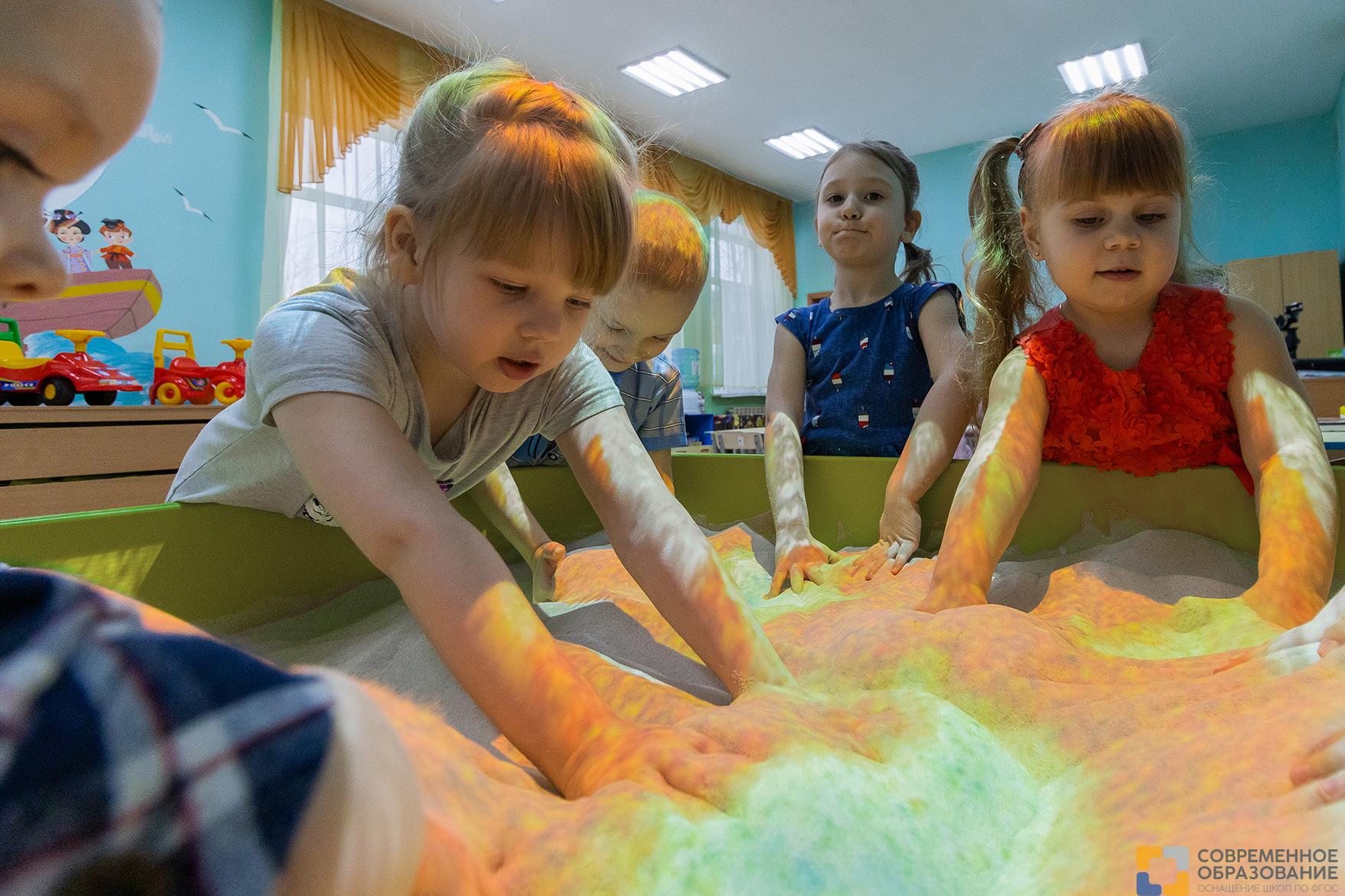 Интерактивная песочница "Полянка"