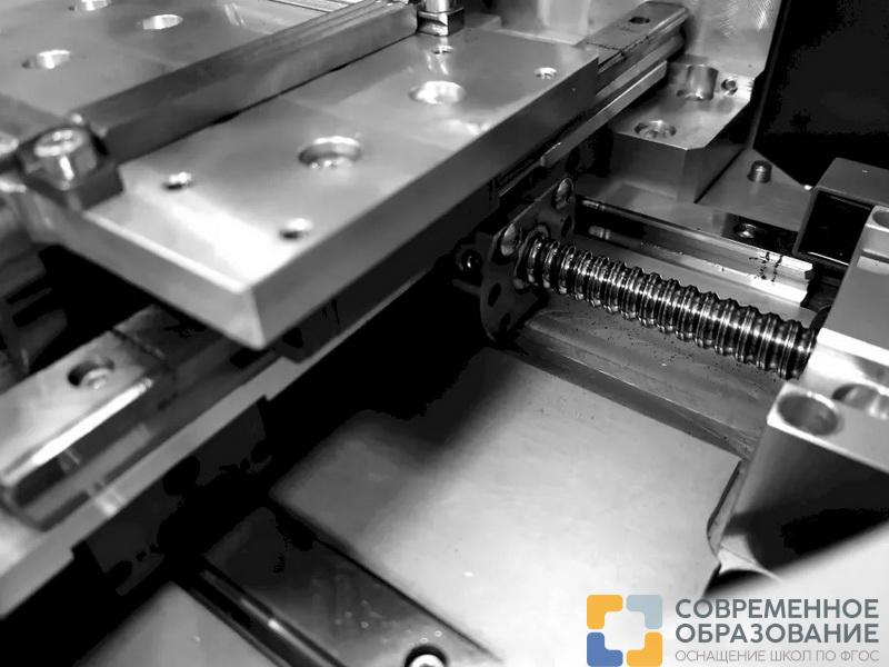 Вертикально-фрезерный станок с ЧПУ «Униматик ЮМ-Ф»